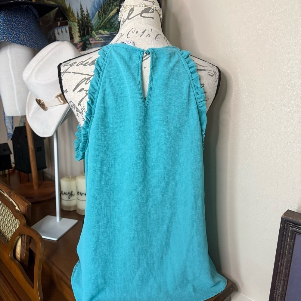 Elegant Turquoise Halter Top - Picture 6 of 6